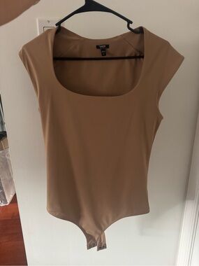 Express Women's Tan Scoop Neck Bodysuit